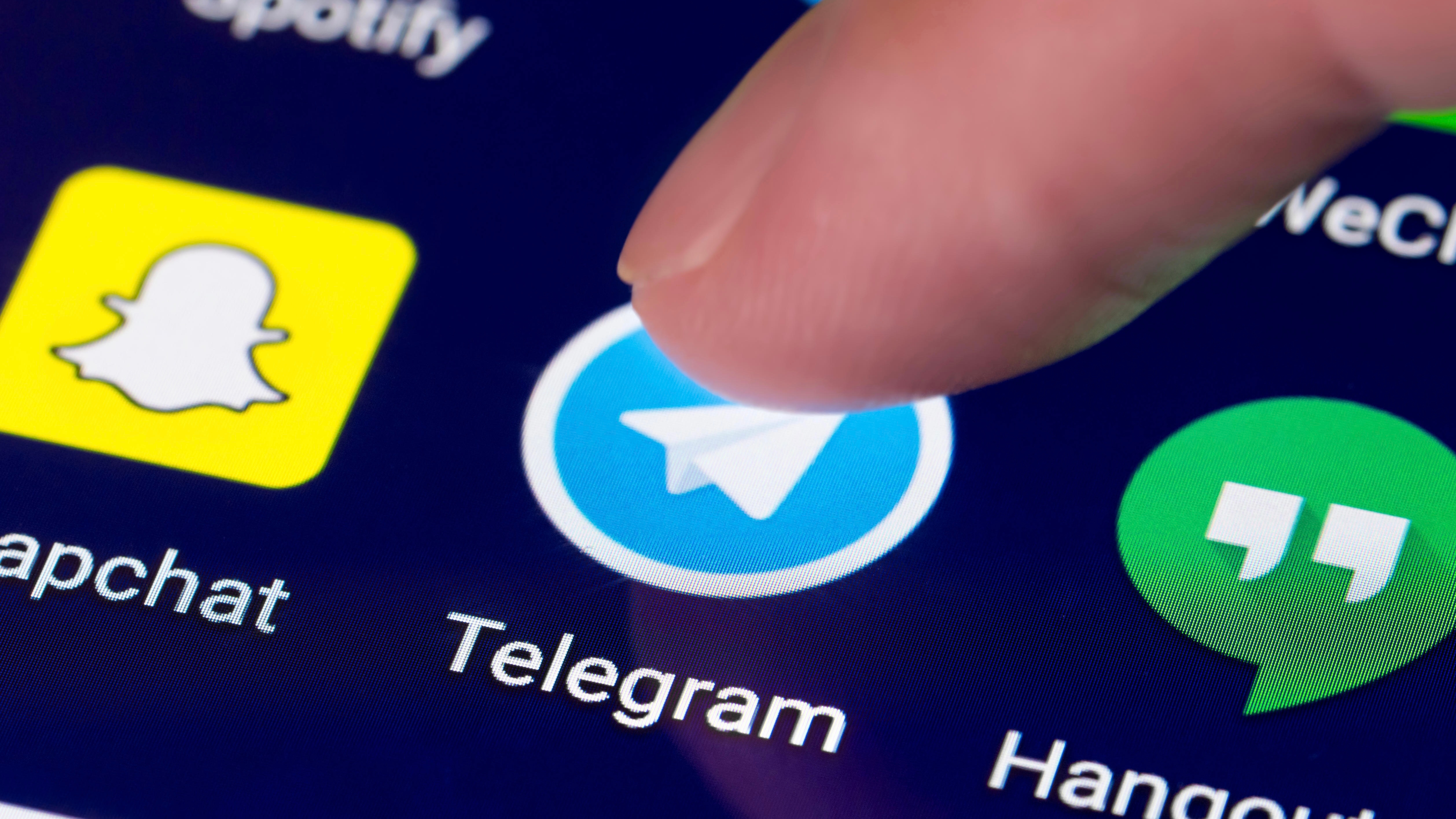 How to use Digital Planet to check active Telegram users.